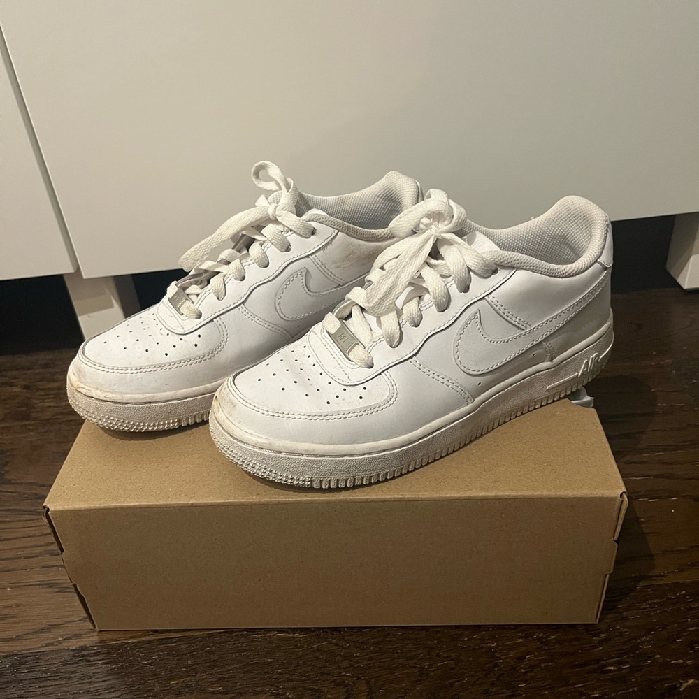 Nike White Air Force 1 Sneakers
